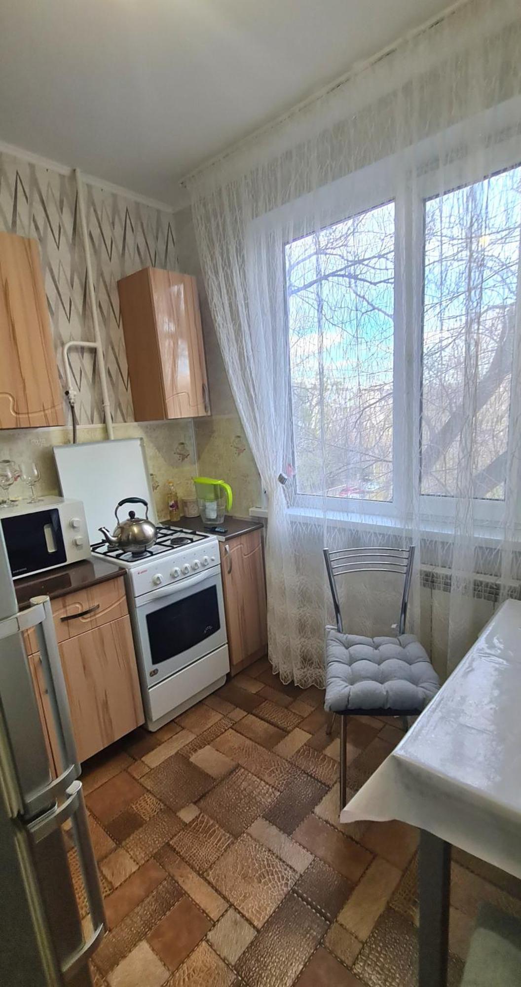 1 Комнатная Квартира В Центре Uralsk Ngoại thất bức ảnh